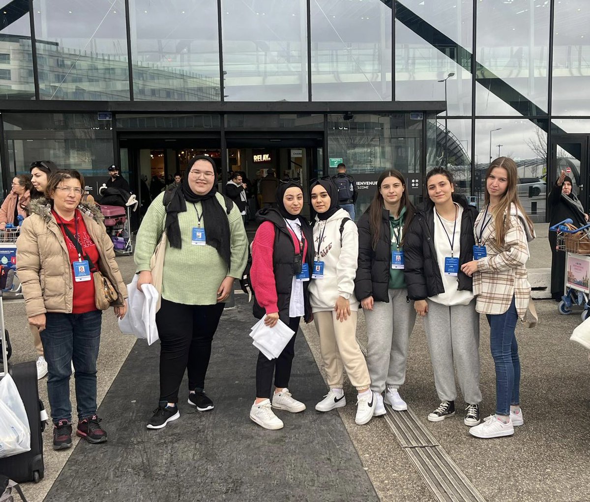 balikesirarge's tweet photo. Müdürlüğümüz Erasmus+ Mesleki Eğitim Akreditasyonu #erasmuspro kapsamında,2022 yılı konsorsiyumu üyesi Altıeylül Fahri Kiraz MTAL,Hüma Hatun MTAL ile Edremit Yılmaz Akpınar MTAL’den 6 öğrencimiz refakatçi öğretmeni eşliğinde,Fransa’nın Lyon şehrine hareketlilik gerçekleştirdiler https://t.co/2eiVYWUc3h
