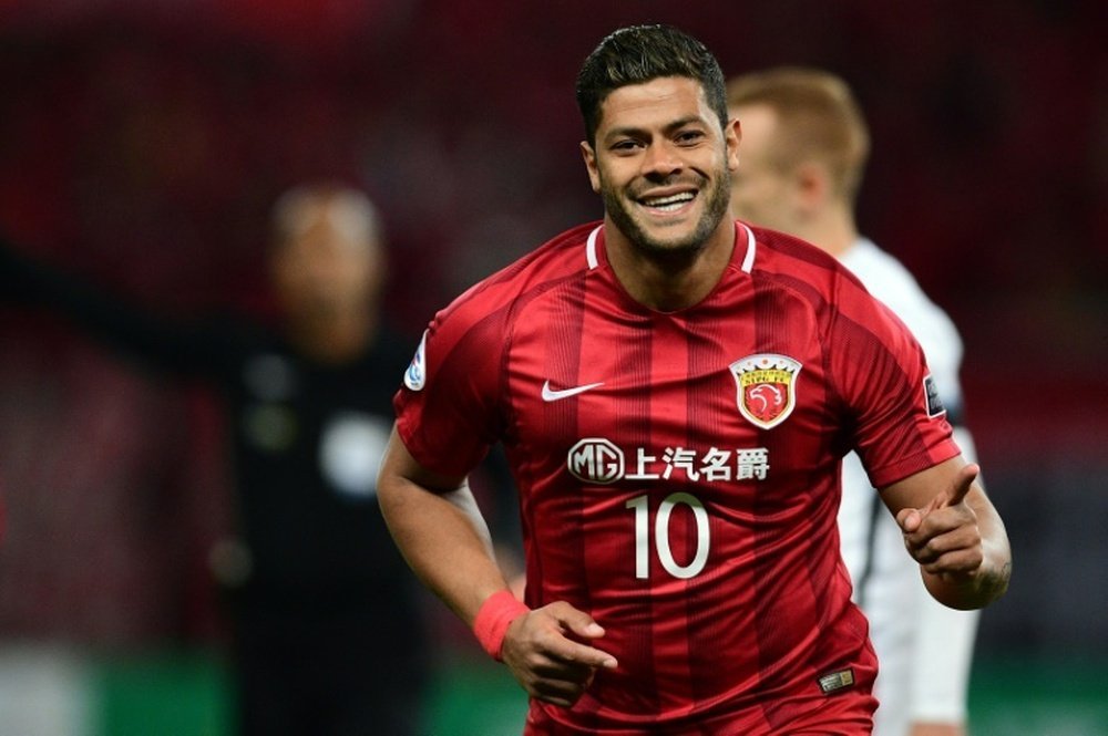 TheClubPark's tweet photo. Hulk has cost over £105m in transfer fees over the course of his career, but has never played in the Premier League, La Liga, Serie A, Ligue 1 or the Bundesliga 🤯🤯 https://t.co/Yz59JPUyK3