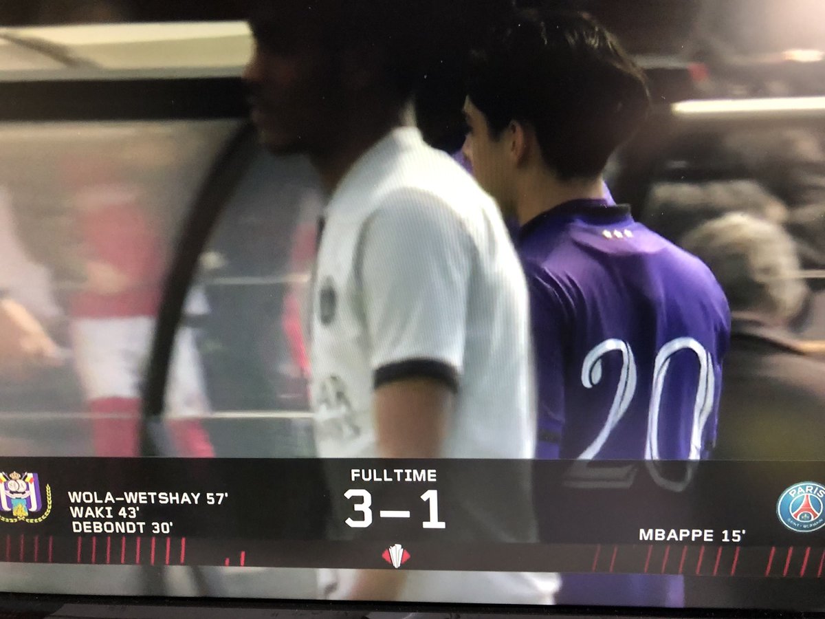 Hamiltoninho44's tweet photo. @lnstantFoot Montre le score final le cm https://t.co/R1XtfqiZqa