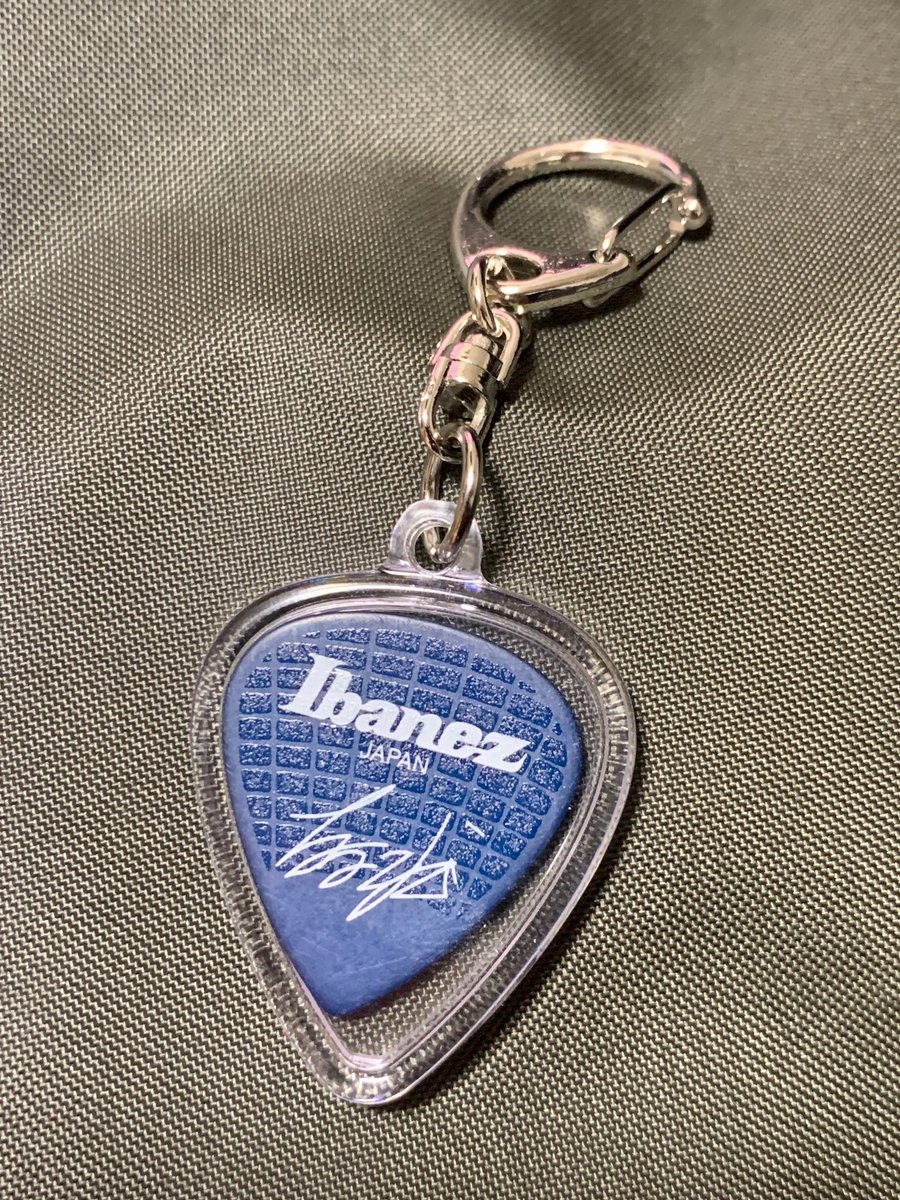 Hamachan_1968's tweet photo. Ibanez HAZUKI PICKをハメパチに入れてカバンに取り付けしました♪
思い入れのあるピックなので常に身近に置いておこうと思いました♪
#Ibanez #HAZUKI #葉月 #NEMOPHILA #KIOAI https://t.co/gp4eRIih3b