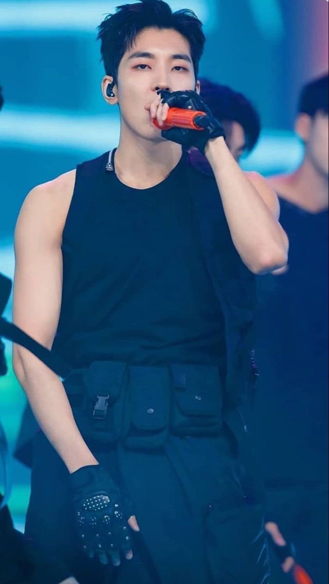 jo_yahhh's tweet image. Wonwoo short haircut era is back. And what if he crop top also.Omg! this will be the end of inner me🛐
#atrend #wonwoo #SEVENTEEN