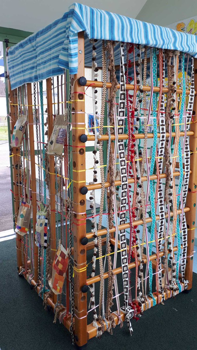 ageem_10's tweet photo. Les Cabanes de la grande Lessive auront vraiment beaucoup inspiré les collègues et enfants de l’ #ecole #maternelle de #saintmesmin ! Bravo à tous! Les parents ont eu droit à un super étendage-vernissage! #creation #arts #tissage #tressage #installation https://t.co/fvPJKM6hf5