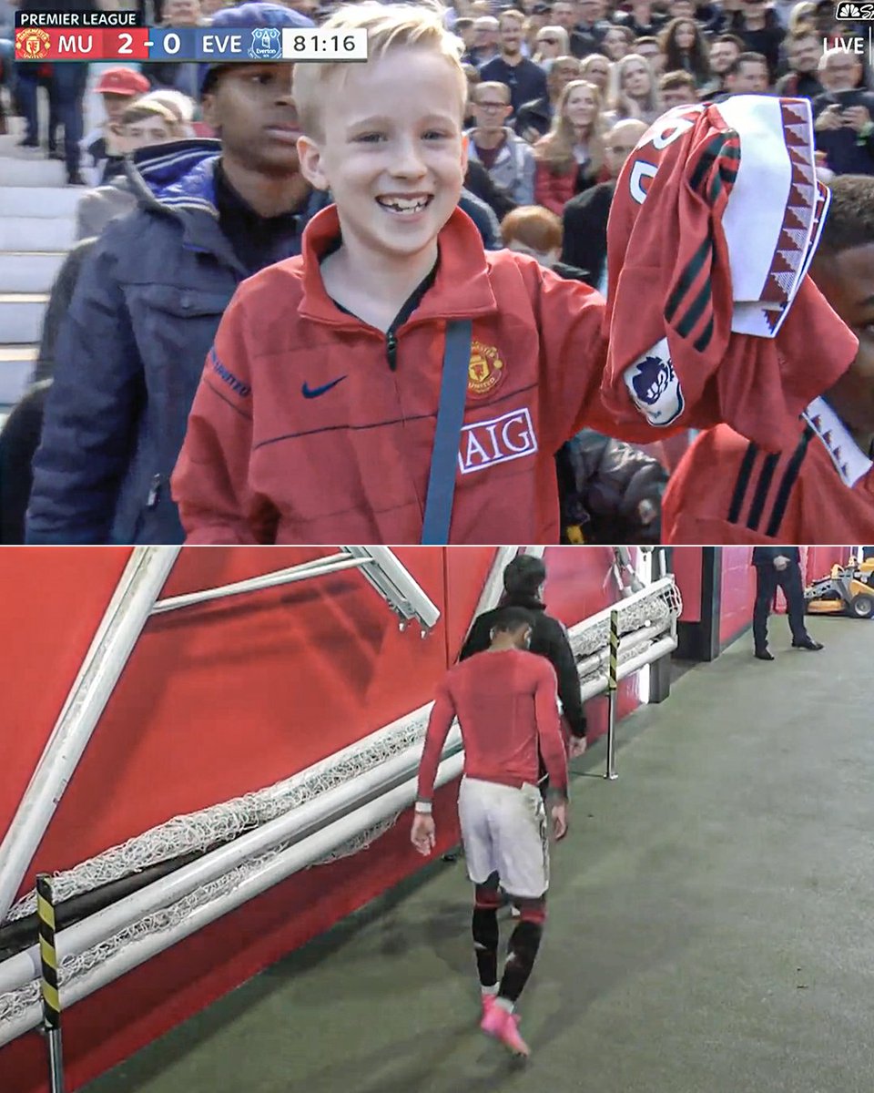 ESPNFC's tweet photo. Marcus Rashford left the pitch with an injury for Manchester United but still took the time to give this young fan his kit.

Class ❤️ https://t.co/N89Bx2ZEpw