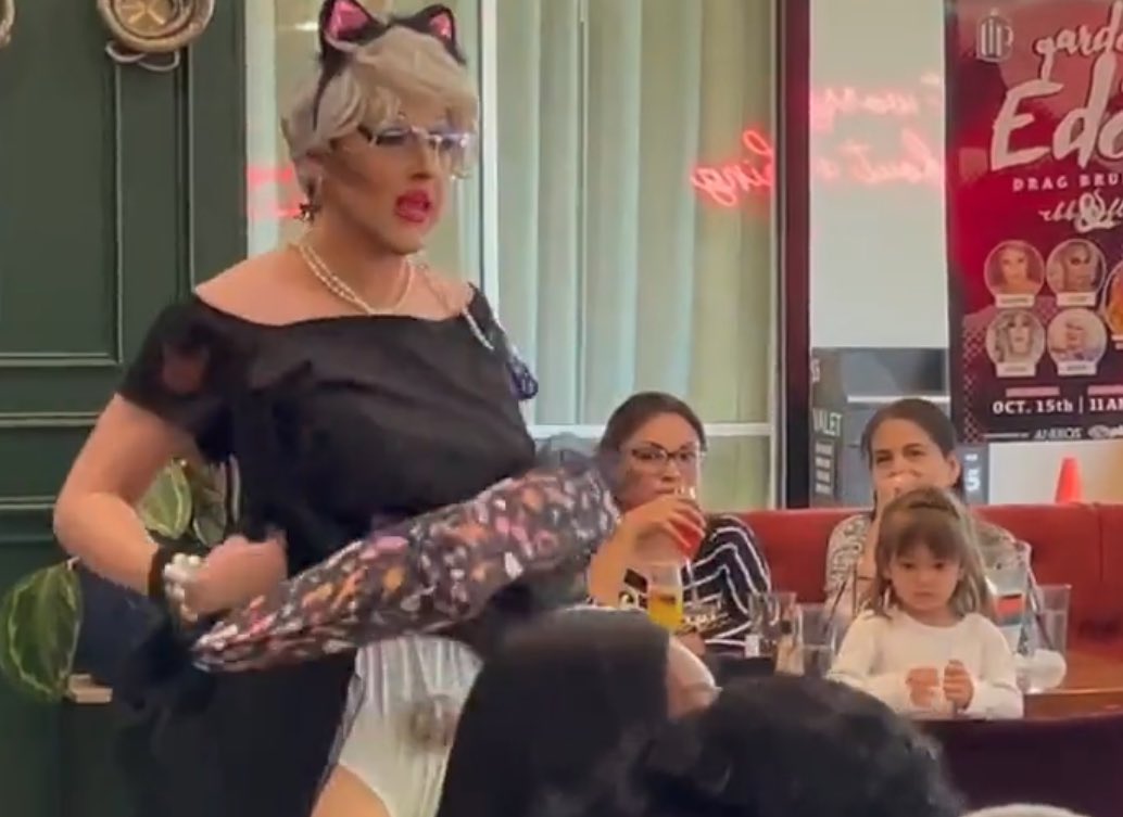 OliLondonTV's tweet image. The Texas Senate has passed bills to outlaw Drag Performances in front of children, including drag story hour. 

SB 12 and SB 14 will also ban Gender Affirming procedures on kids including double mastectomies and hormone therapy. 

The bills will now head to the Texas House where