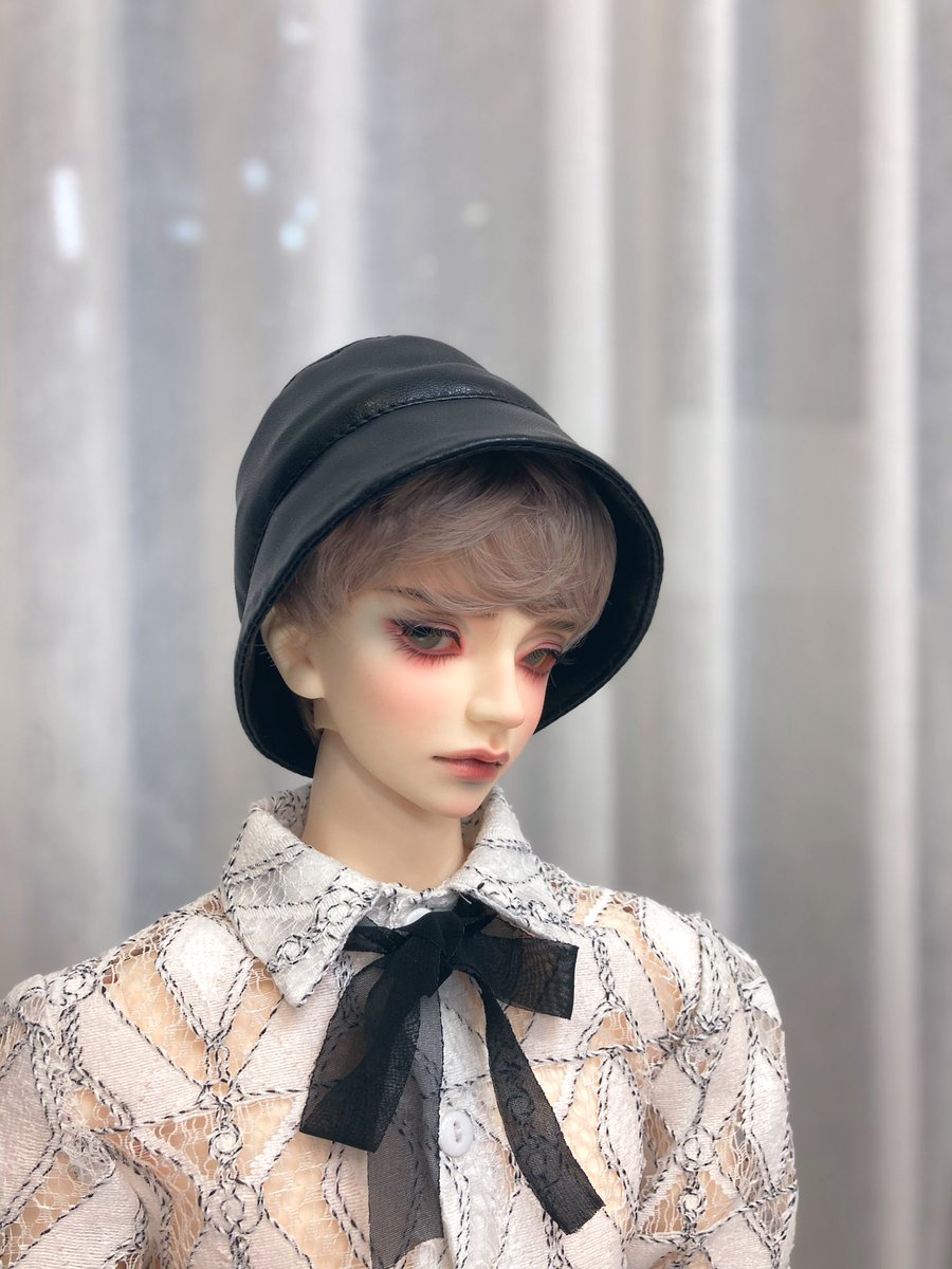 LosselenD's tweet photo. 오늘 프젝돌에서 건진 거-~ 
모자(동그리다 버킷햇)
가발(솔드아웃 티볼리 코튼핑크)
안구(인챈트돌 16네로우)
셔츠랑 바지 (프리덤텔러)

실물 진짜 이뿐데 내 손이 구려.. https://t.co/E3f21dNthe