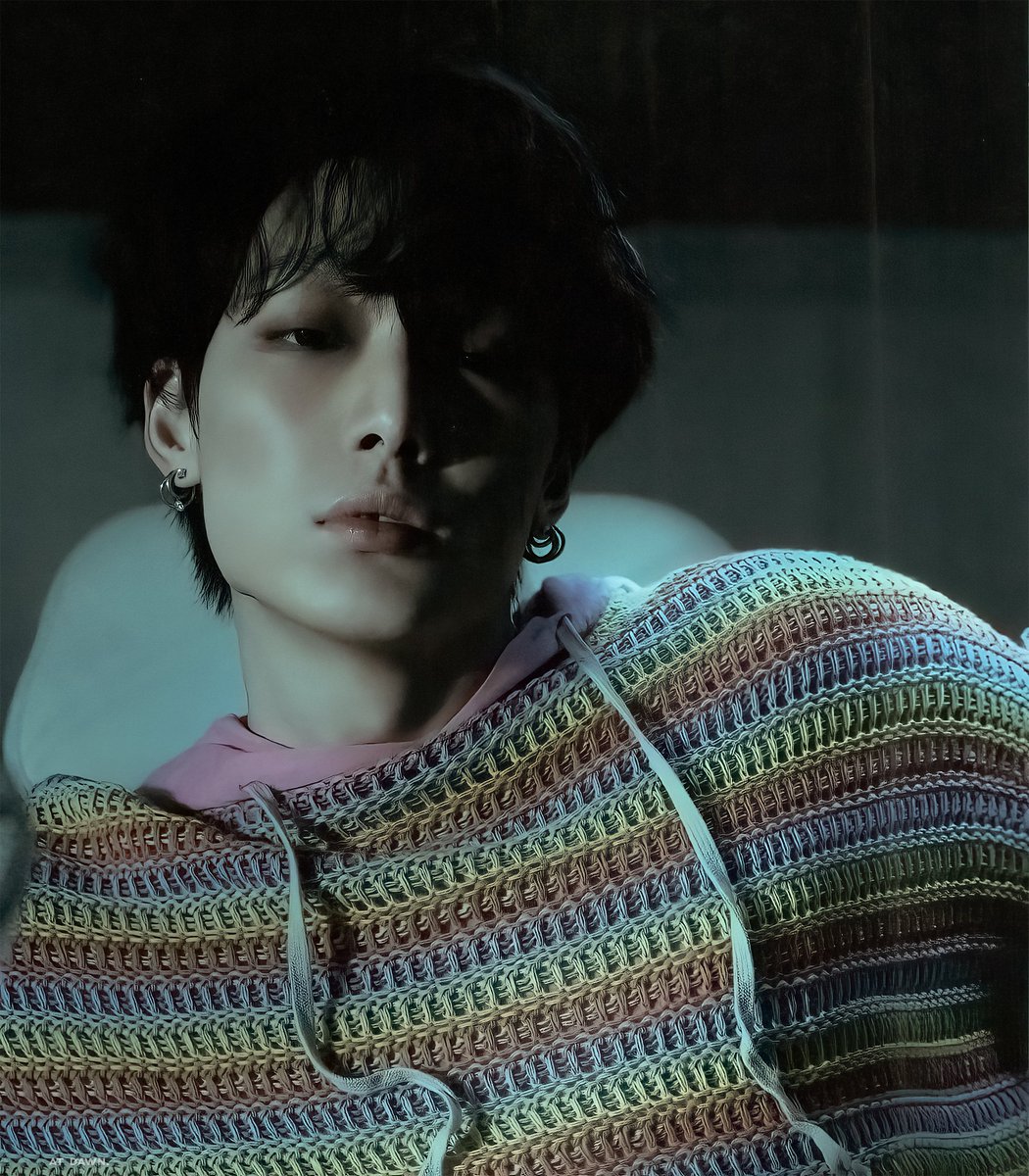 bb_dawnn's tweet photo. [SCAN] SiR photobook   

#BOBBY #바비 https://t.co/GM2UEQJJbs