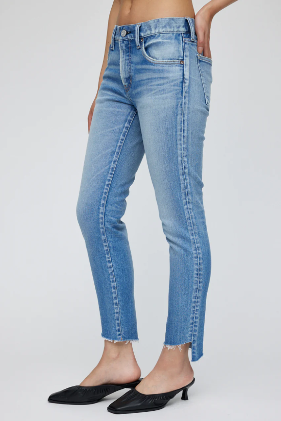 MOUSSYVINTAGE's tweet photo. Now those are some fine lines

LIMA SKINNY 

MOUSSY VINTAGE

https://t.co/ANr4YOSmlo https://t.co/upoXCmyjtL