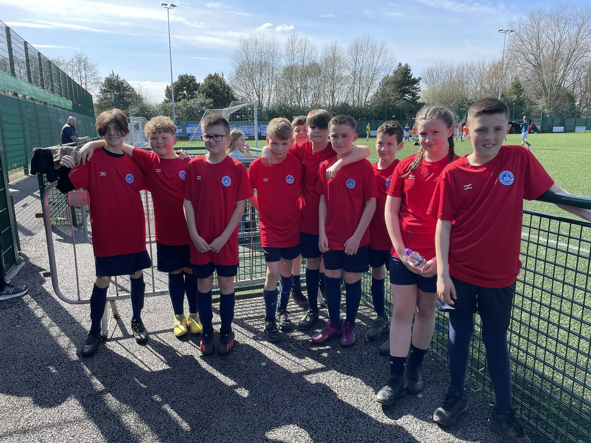 Penlake <a href="/PenlakeJnrs/">Penlake Juniors</a> in the house 👍 #sthelenstogether