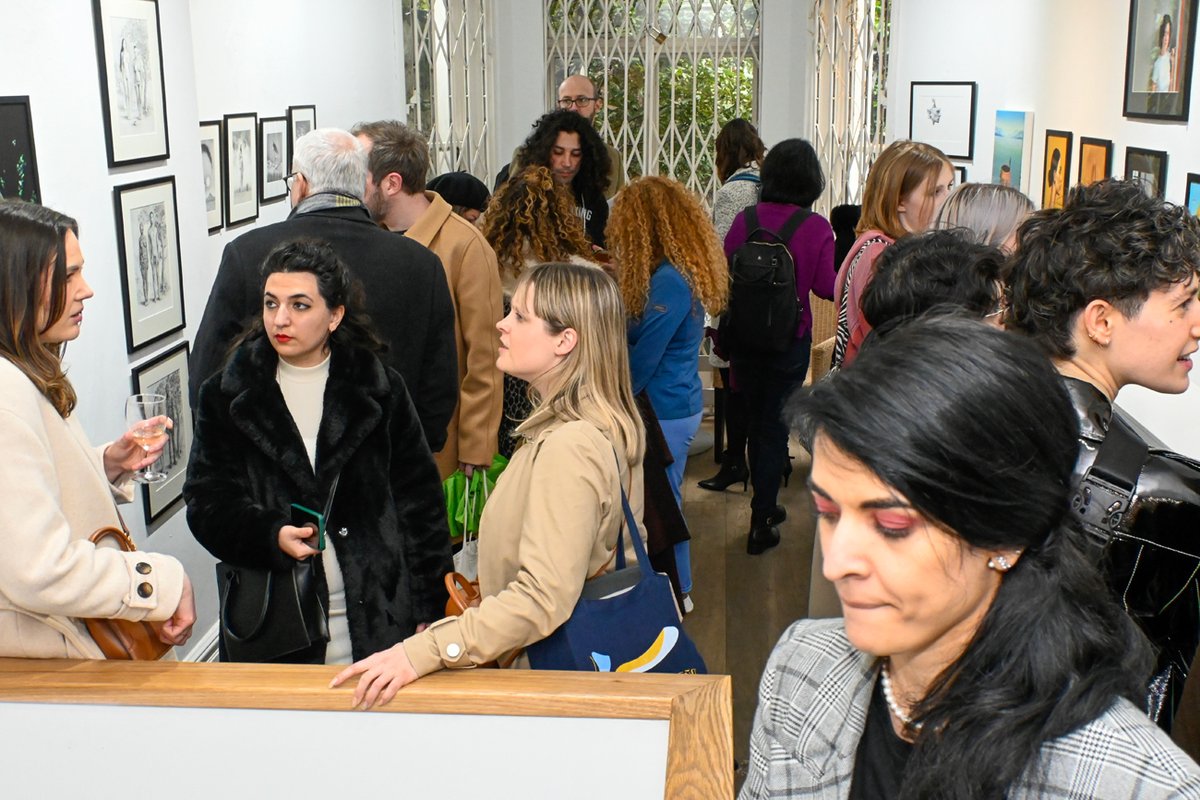 agalleryartists's tweet photo. More photos from Raoof Haghighi's opening night. Click here: https://t.co/6b84H058dp
#art #artist #artists #findart #findartist #findanartist #drawing #drawings #painting #paintings #London #Knightsbridge #Harrods #Mayfair #SW1 #SW1X #Rumi #RaoofHaghighi #InteriorDesign #InteriorDesigner #Lawyer #MotcombStreet #FineArt #Exhibition #ArtShow #ArtExhibition #PencilDrawing #OilPainting #CanvasPainting #RaoofHaghighi #AGalleryArtists