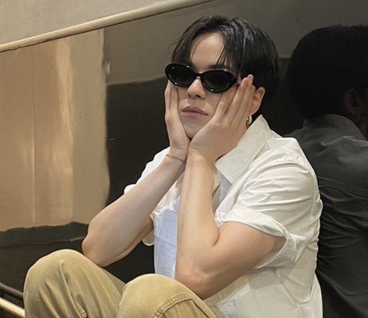 FtMihV7aYAIs2N4?format=jpg&name=small