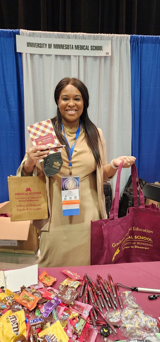 Dr. <a href="/bukkybee123/">Bukky</a> of <a href="/UMNobgynres/">University of Minnesota Ob/Gyn Residency</a> rocking all of our U of MN gear.  We have so much swag to give away including $50 gift cards. Plus she loves Young Joni! <a href="/SNMA/">Student National Medical Association, Inc (SNMA)</a> <a href="/UMNGME/">UMN GME</a> #AMEC2023