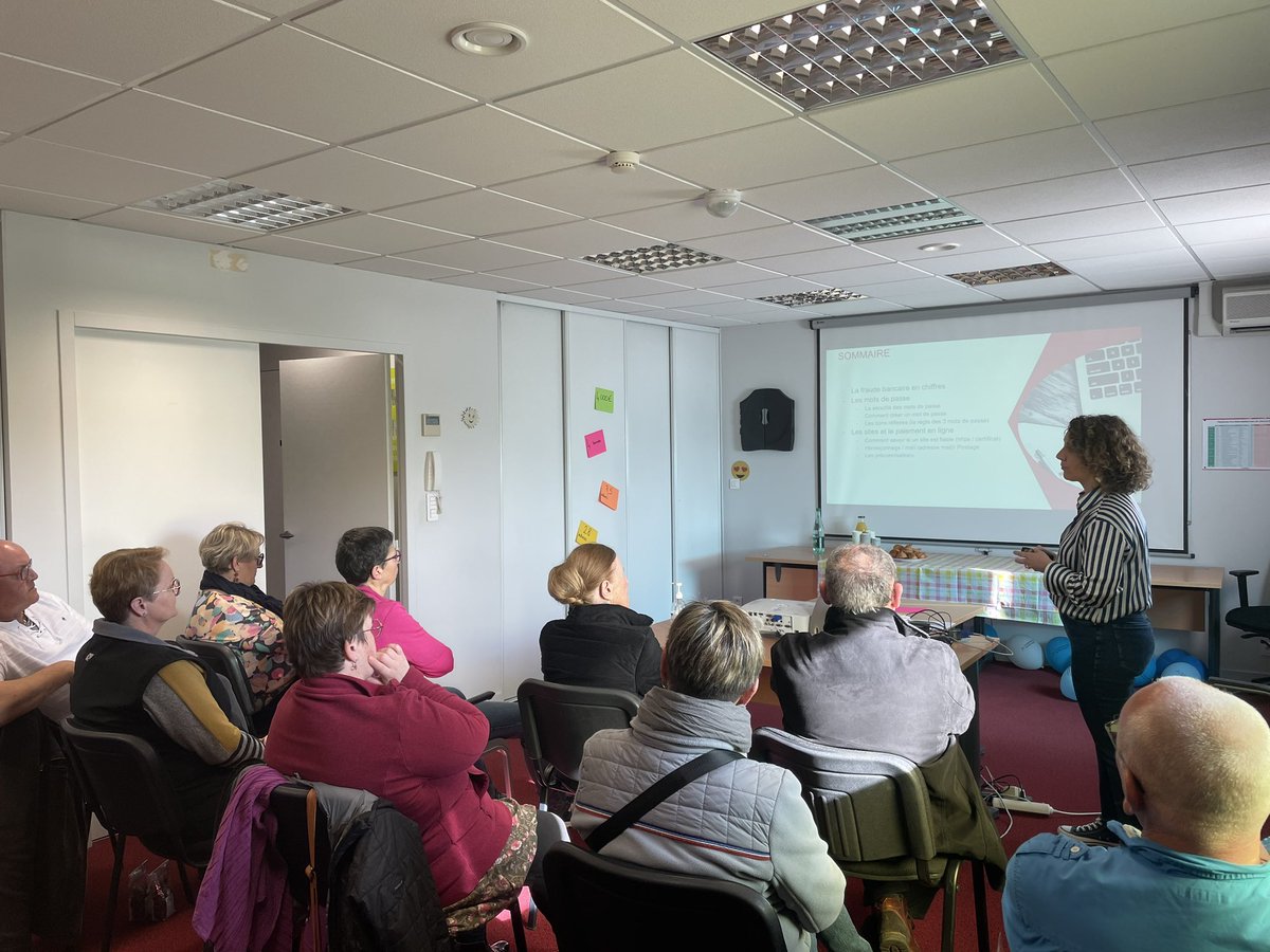 Aujourd’hui l’agence du Crédit Mutuel de Briec a fait le plein de sociétaires votants✍️,de nouveaux administrateurs,d’échanges 🤝et de convivialité#AG2023#Cybercriminalité#Pâques🐣<a href="/UTKerfeunteun/">CMB UT QUIMPER KERFEUNTEUN</a> <a href="/DD_29_Quimper/">DD29</a> <a href="/CMBretagne/">CMBretagne</a> <a href="/villebriec/">Ville de Briec</a>