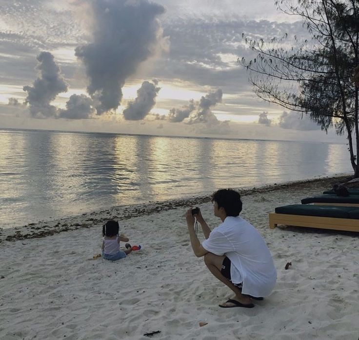 cloudrecess__'s tweet photo. ㅤㅤㅤㅤㅤ

          Vacation time w/ Lu n Shota. 🏖️☀️ https://t.co/Vg4WGDJvvN
