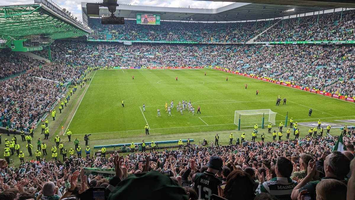 moo67's tweet photo. Hail Hail https://t.co/ozbYHO3MyK