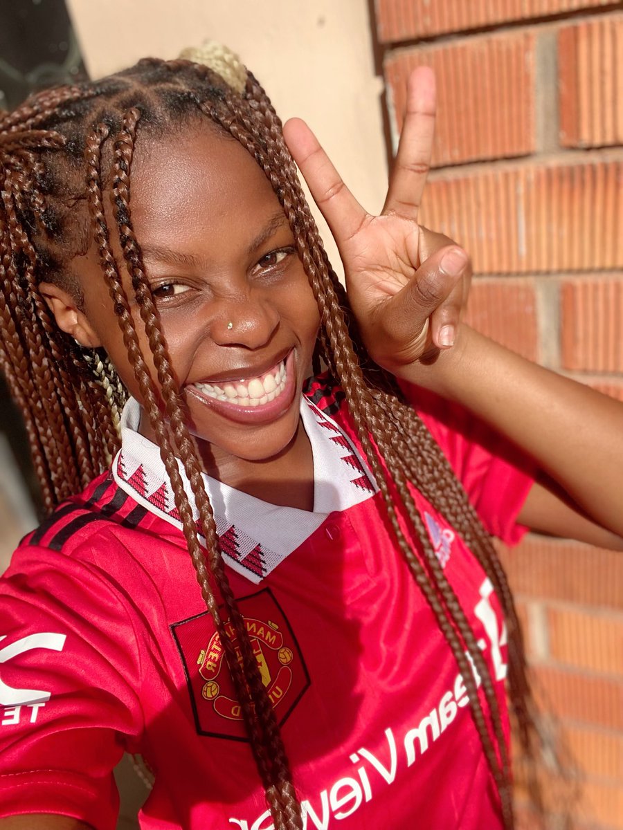 BusingyeJose's tweet photo. ManUnited jersey thread 🧵 

Let's Gooo✌🏽♥️😁 https://t.co/zeAM3rCthw