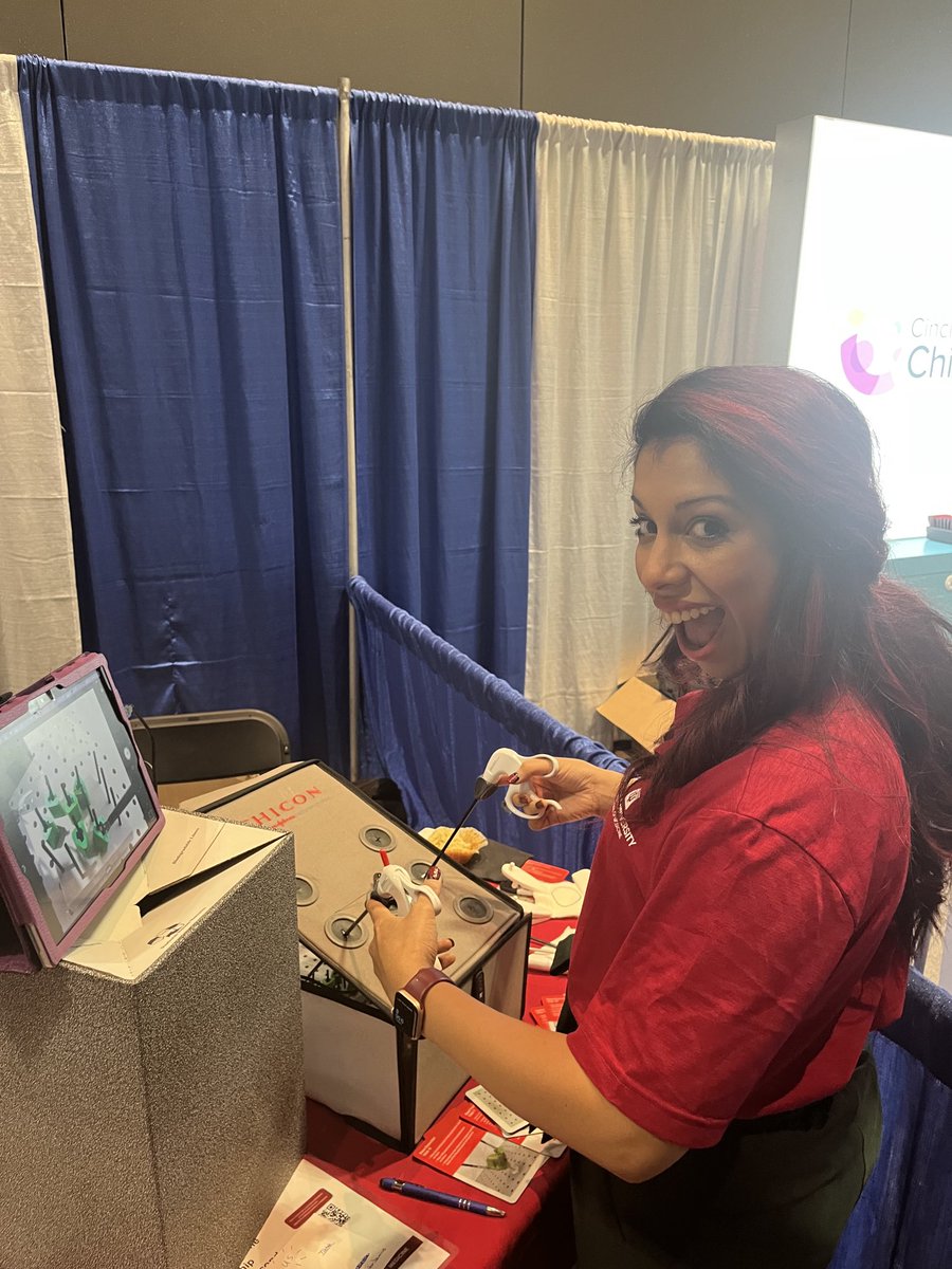 OfficiallyHA's tweet image. ⁦@IU_Surgery⁩ residents are so dedicated, ⁦@DocKmano⁩ finding time to work on her lap skills at AMEC