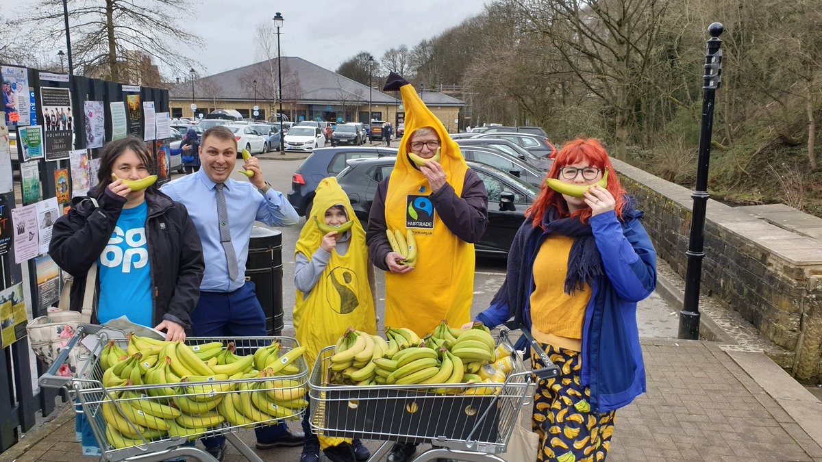 HolmeValleyFT's tweet image. Get Together - Tues 18/04, 7pm @FairTradersCoop 

Come along &amp;amp; meet others from the Holme Valley area looking to make a positive difference to our local community &amp;amp; the world - eventbrite.co.uk/e/holme-valley…

#Holmfirth #NewMill #Meltham #Brockholes #Honley #HolmeValley #WestYorkshire