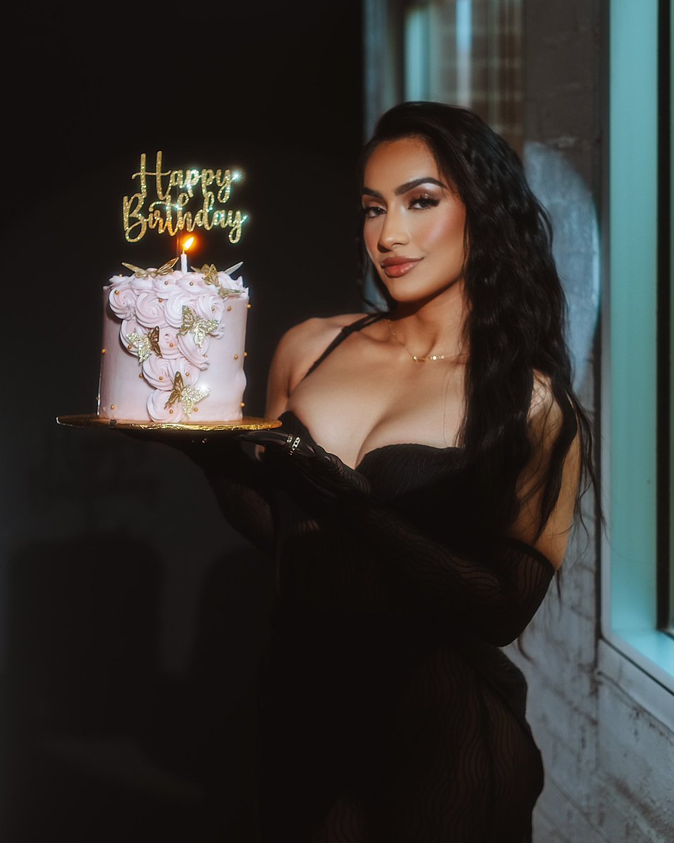 marthasxox's tweet photo. National me day #AriesSeason ✨♈️ https://t.co/rjZwApBacT