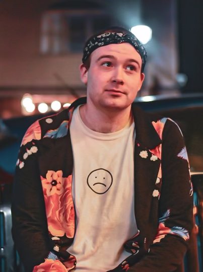 peace_bandit's tweet photo. uhhhh excuse me? @smeeeith just casually snapping one of my favorite pictures of me ever what? https://t.co/AfjvCvp5vz