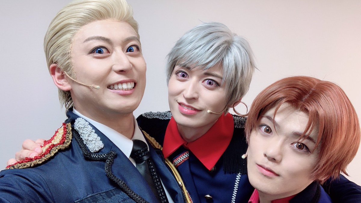 HetaliaintheUsa's tweet photo. Some photos from backstage day two I must say I love all the photos we're getting with the Netherlands #ヘタミュ #hetalia #hetaliamusicalUSA #hetaliamusical #hetaliathemusical #hetaliafandom #hetaliasingingintheworld #hetaliathefantasticworld  #hetaliafinallive #hetamyu https://t.co/Hb6Cog6dff