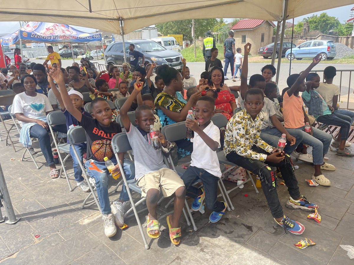 shobiztv's tweet image. Live pictures from the #Easterforkids party happening at the premises of shobiztv