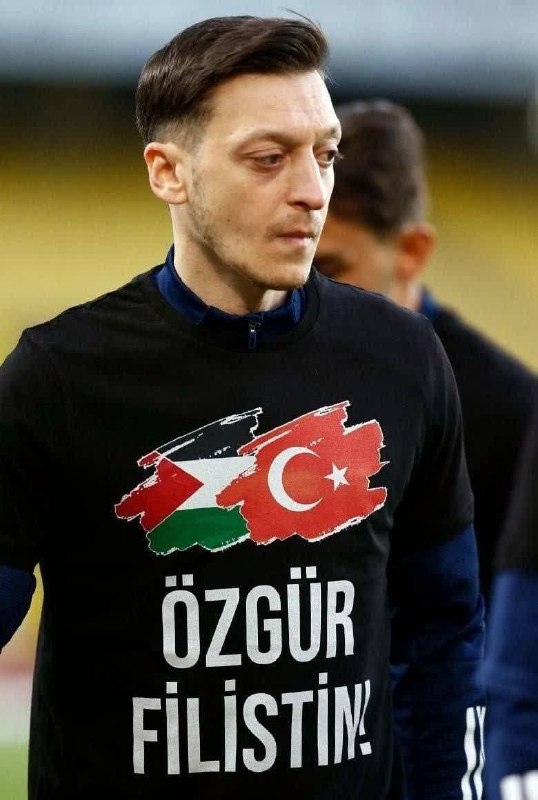 BULETINxyz's tweet photo. Masoud Ozil: Ramadhan seharusnya menjadi bulan kekhusyuk-an dan ibadah, tapi Ramadhan berbeda di Palestina!

Mari berdoa untuk keselamatan saudara-saudara kita di Palestina.

#HariAlQuds2023 https://t.co/4B12QHDptQ