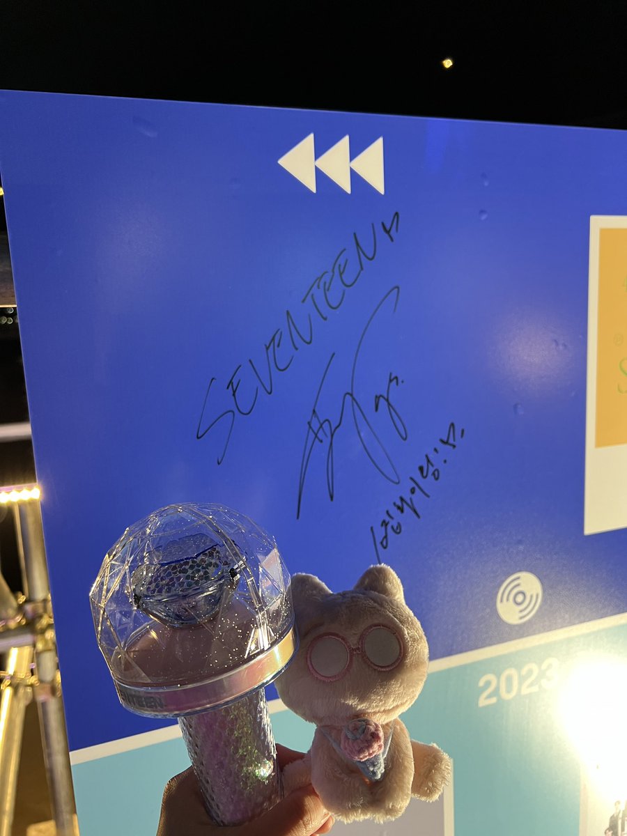 couphanfiles's tweet photo. seungcheol wrote this before he left.. 

"seventeen ♡ 10th album, fighting! ♡" 

cr.wonwooforest https://t.co/TrmtH5rhIG