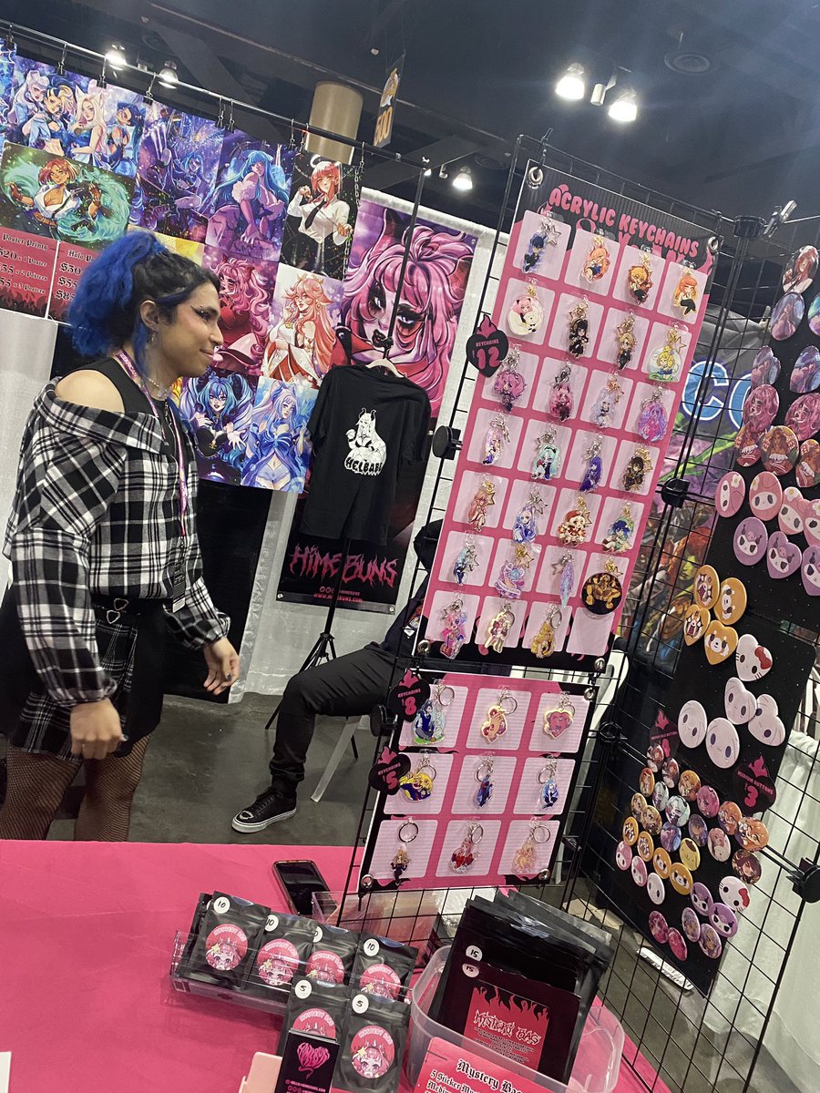 Himebuns's tweet image. DAY TWO ❤️‍🔥 LET’S FUCKING GO! @PRCOMICCON ✨ Thank you @pastelEnjoyer for modeling my booth. 🥹🫶🏼 #PRCC2023 #PRCC