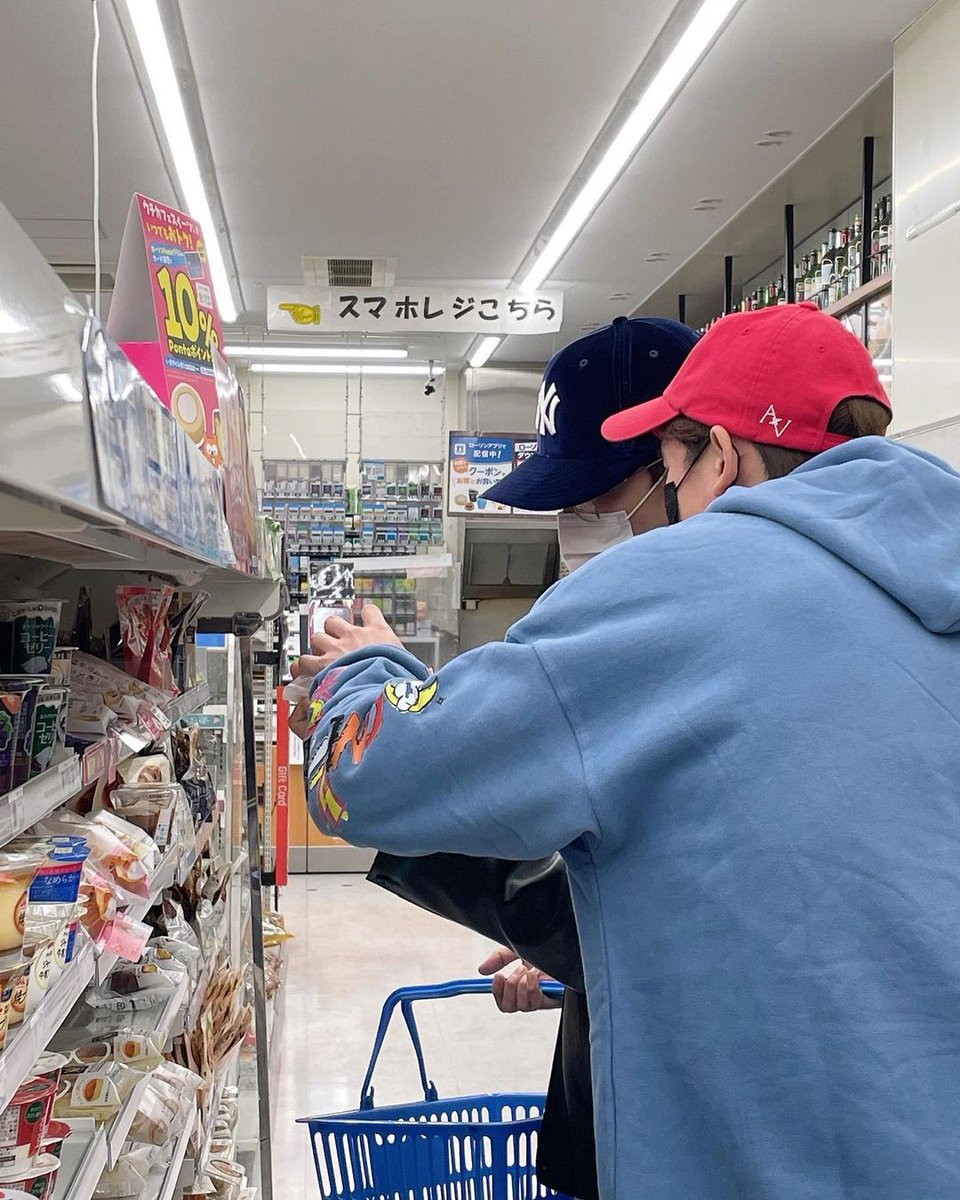 2pmalways's tweet photo. [2PM IG]
Japanese vlog of the three puppies who had the hardest time keeping quiet 🇯🇵 | Laughter, visual, cuteness, cheekbones lifting guaranteed😆

#Last #MingPuppy #UnreleasedFootage
#WeekendGift #ForHottest #🩷❤️💙
https://t.co/9TqpIDbSSQ https://t.co/eXESs6CY2Z