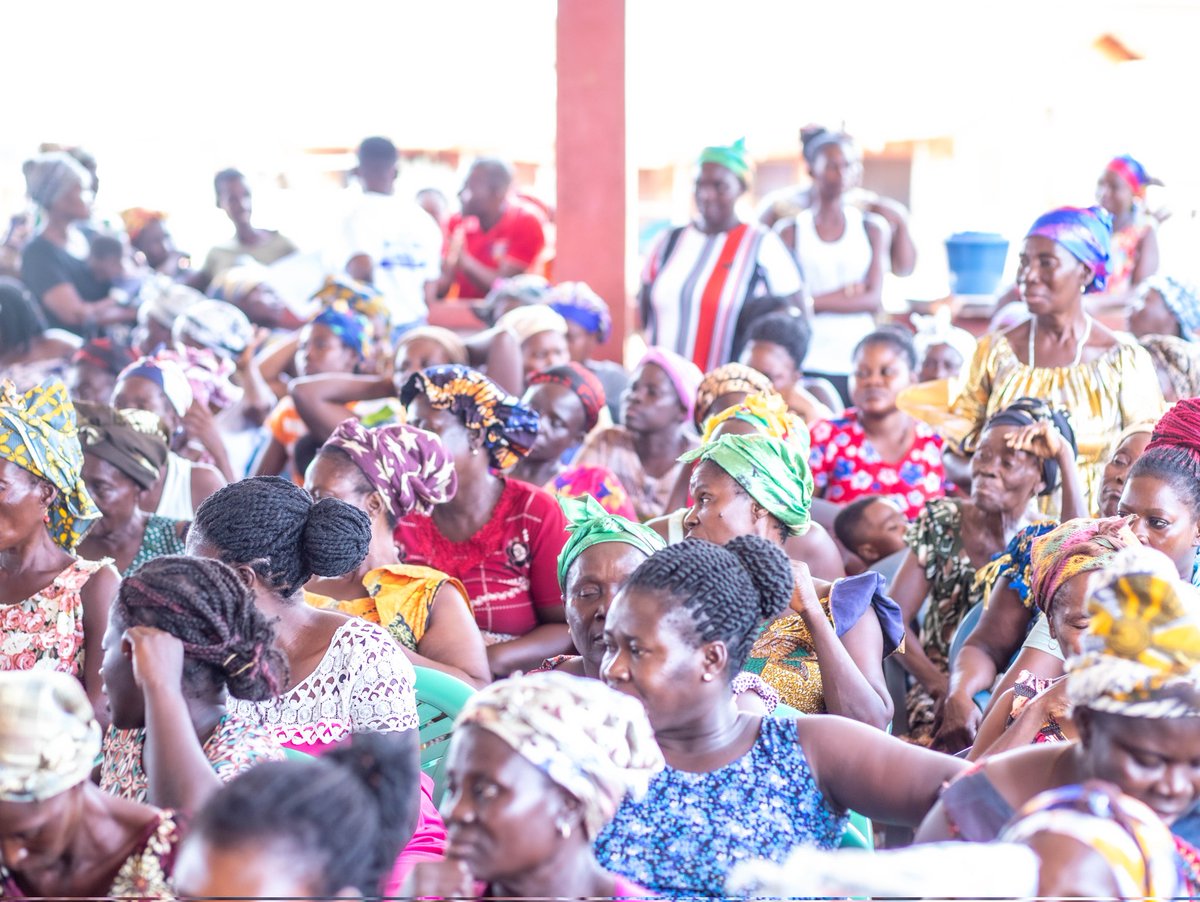 350GROC's tweet photo. Women are more likely to be affected by energy poverty, which makes them more motivated to promote renewable energy solutions.

@350 @tribaverse @350Africa #EasterDonation #RE4C https://t.co/1ib1Au9SXk