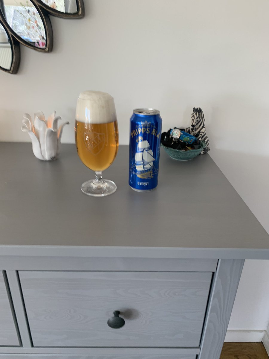 JesperWesterba1's tweet image. Djurgårn och Pripps blå långburk är påsk för mig