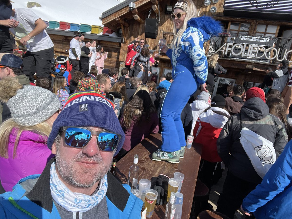 stu_taylor173's tweet photo. There you go @jael_101 #LaFolieDouce https://t.co/78KXNkksgx