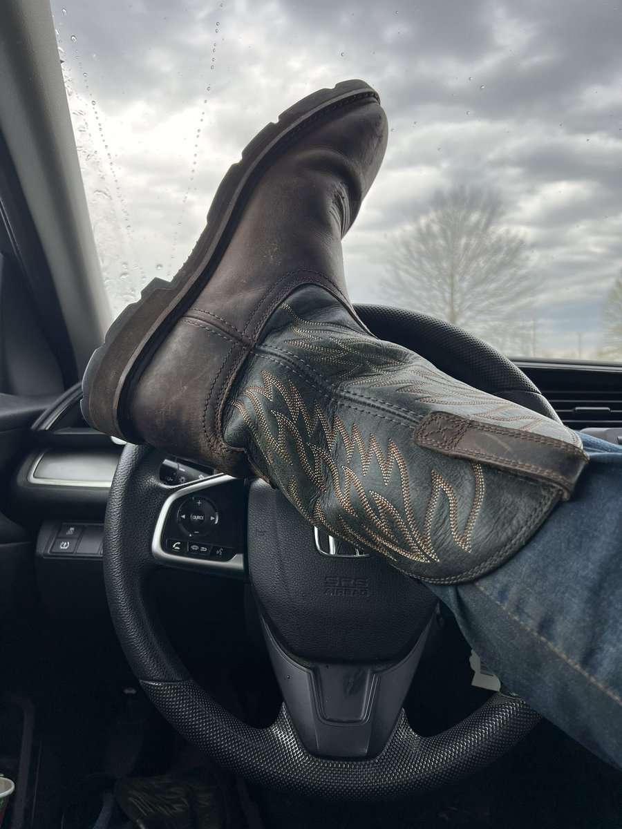 WickedJock's tweet photo. It’s Saturday why don’t you be a nice piggy and follow the scent from yesterday’s work to my house, hurry up I haven’t cum in 3 days #jockforsale #RETWEEETMEPLEASE #socksforsale https://t.co/XXaoHw2aFM