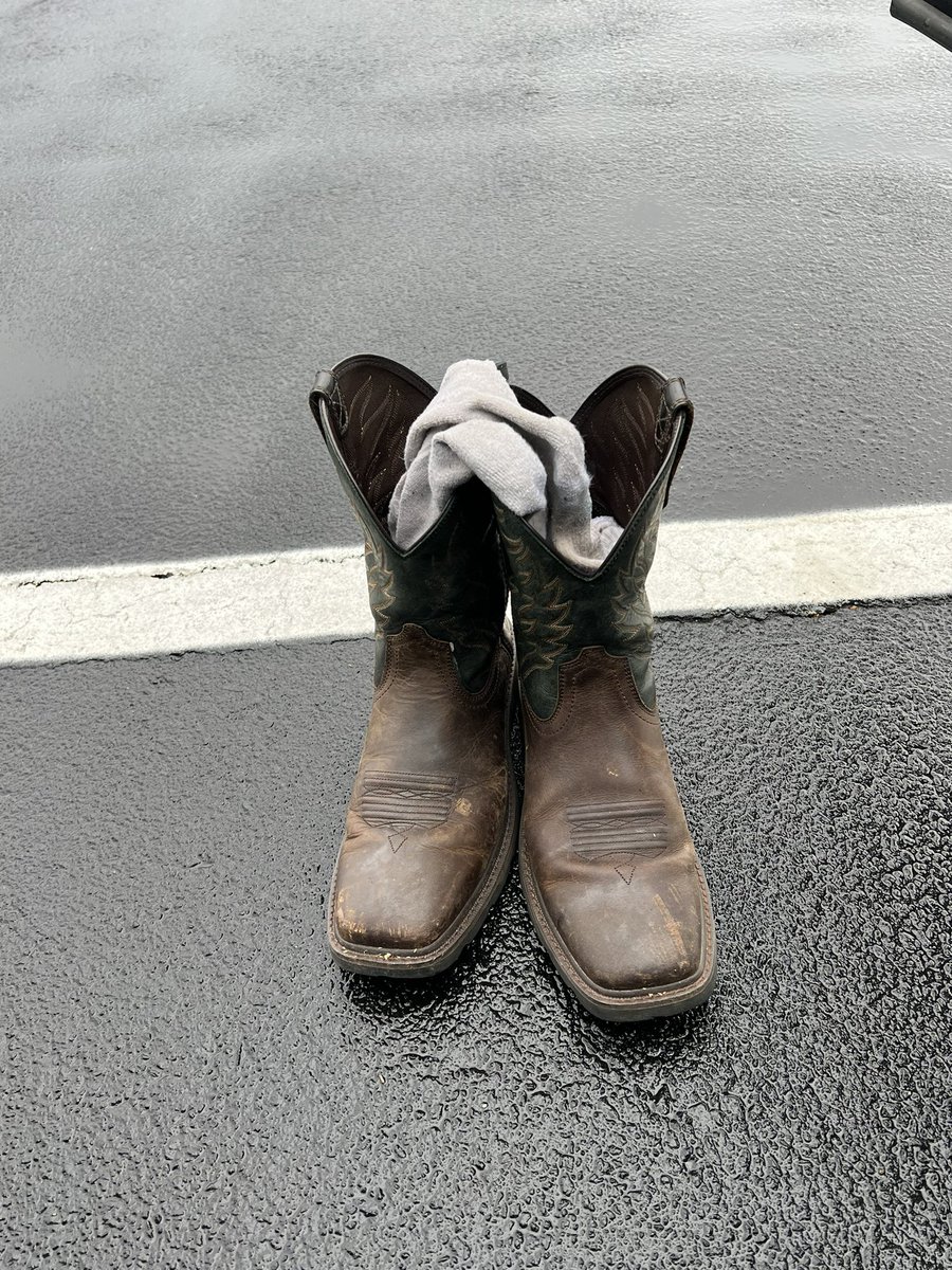 WickedJock's tweet photo. It’s Saturday why don’t you be a nice piggy and follow the scent from yesterday’s work to my house, hurry up I haven’t cum in 3 days #jockforsale #RETWEEETMEPLEASE #socksforsale https://t.co/XXaoHw2aFM