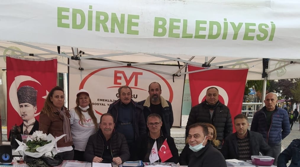 <a href="/faikoztrak/">Faik Öztrak</a> Yıllarca boşuna "Yanımızda Olanın Yanınızdayız" demedik.

Edirne nin genç vekili <a href="/SavasUner_/">Savaş Üner</a> i destekliyoruz

<a href="/herkesicinCHP/">CHP 🇹🇷</a> 
<a href="/kilicdarogluk/">Kemal Kılıçdaroğlu</a> 
<a href="/onursaladiguzel/">Onursal Adıgüzel</a> 
<a href="/recepgurkan/">Recep Gürkan</a>