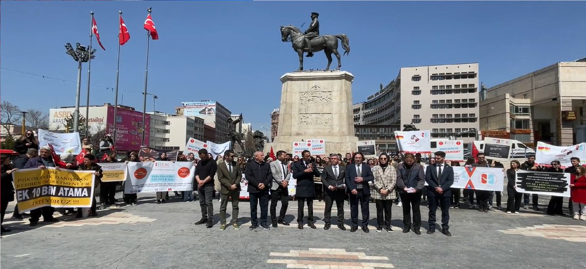 Mahmut__ozay's tweet photo. 🔺Psikolojik Danışman ve Rehberlik normunun güncellenmesi ve ek atama için birçok ilde basın açıklaması yapıldı. Öğretmenler
#PDRmeydandaNormNerde diyerek seslerini duyurmaya çalışıyorlar. https://t.co/sZoN5EkRcQ