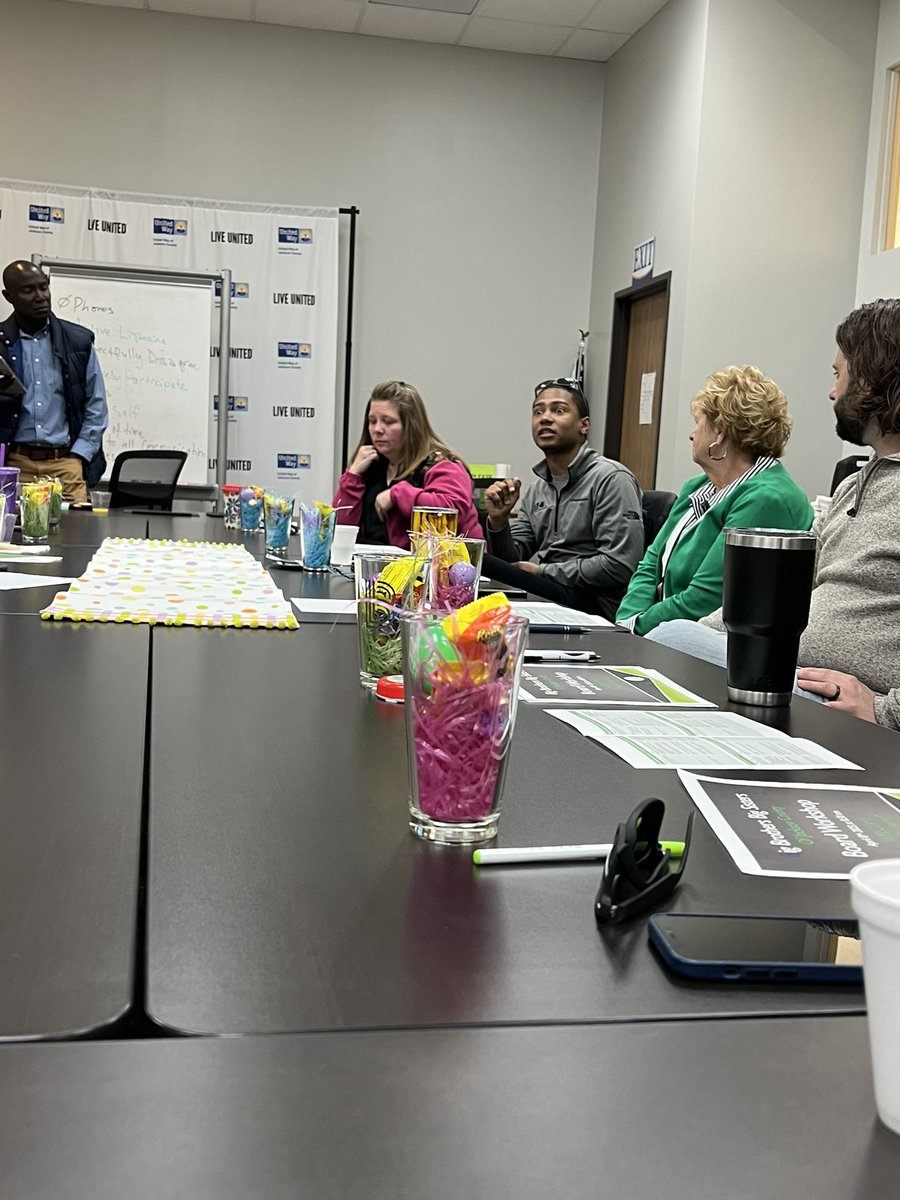 Tony Hollow tweet media