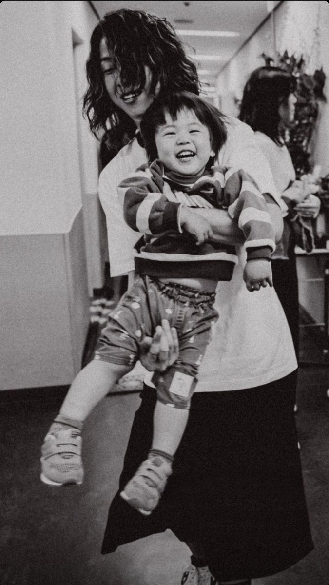 tomoyadaily's tweet photo. [📸|🍅] Tomo via Instagram Stories

with the baby tomato 🥹 

#ONEOKROCK #OOR #Tomoya #神吉智也 https://t.co/nvg4HA2nPm