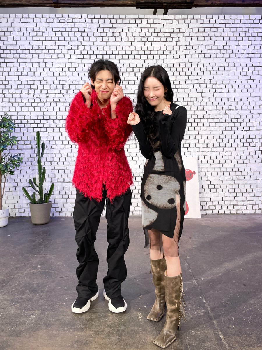 BambamClothes's tweet photo. #BAMBAM #LABELESS
Pink Fur Open Collar Shirt ₩278,000

#SourandSweet #뱀뱀
#BAMBAMCLOTHES https://t.co/A11g8v72Ms