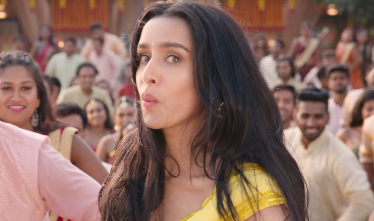 TN_ShraddhaFan's tweet photo. Show me the thumkaa😘😘
#ShraddhaKapoor #TN_ShraddhaFan https://t.co/gateEhLULT
