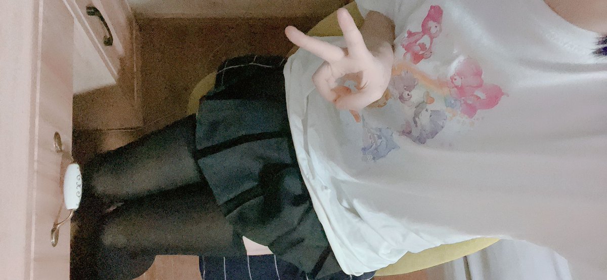 lancercess's tweet photo. 被雌堕的男娘，就算再可爱漂亮，个性强势，只要被锁住下面也只能乖乖的成为奴隶小狗了～让我来慢慢把你洗脑，变成没有智商的白痴婊子吧，你这个年纪不就应该跪在我面前当个玩物吗？😋#雌堕 #伪娘 #女性崇拜 #锁奴 #调教 #辱骂 #压榨 #吸金 #洗脑 #男娘 https://t.co/1RCJSQrkWY