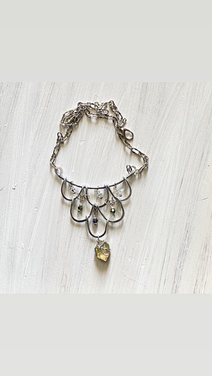 EldwenneJ's tweet photo. The PURGE is ON at https://t.co/ECiJQfU2o8 - These designs and more are going away forever tomorrow night. AND they're marked 10% off! 

#wirewrappedjewelry #wirewrapping #wirewrapartist #jewelrydesigner #womanownedbusiness #womanownedsmallbusiness #shopsmall https://t.co/nosxkPA3aj