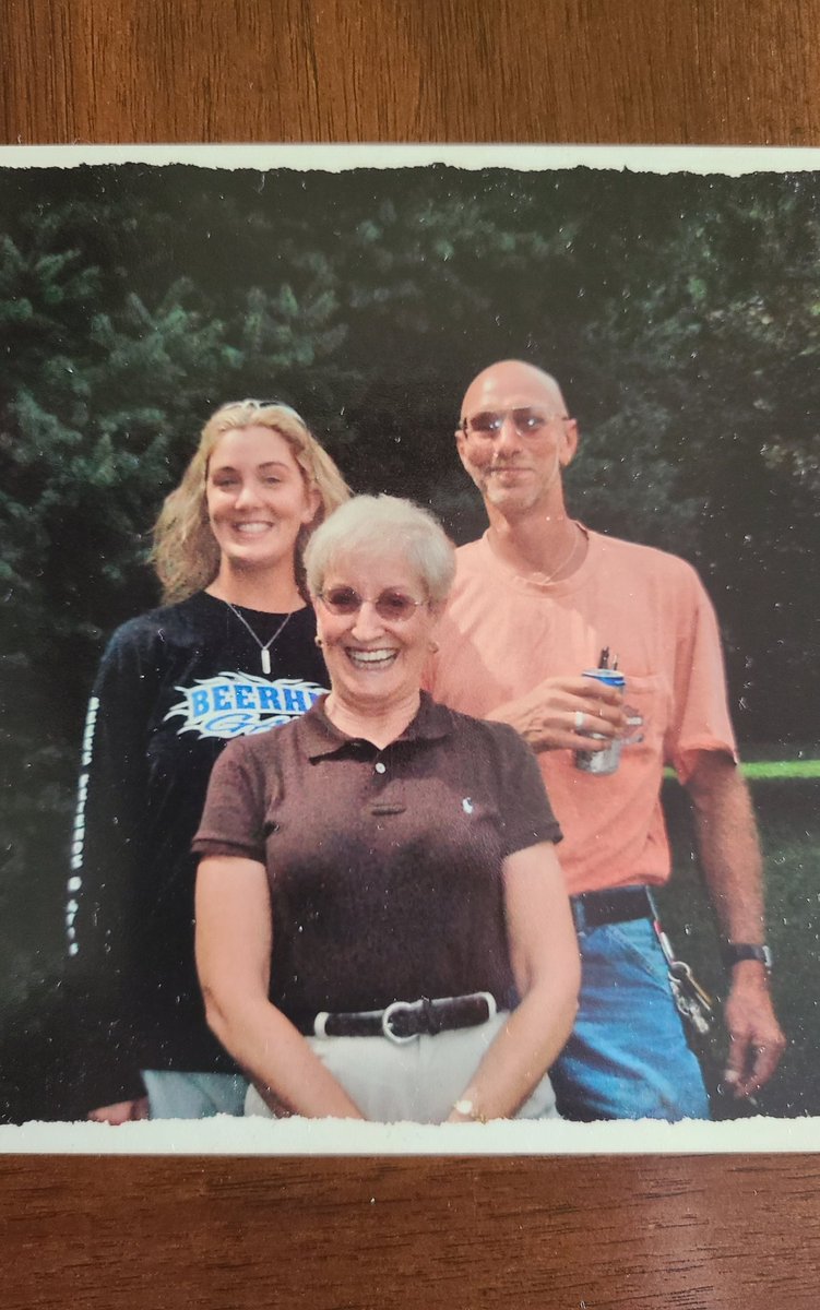 JDonnellyShaffe's tweet photo. Some photos you can hear no matter how long it's been
"Are we f*cking done yet"
15 years ... still ๐
#ForeverMissingYou
#DaddysGirl
#KeepGivingHeavenSomeHell https://t.co/9ITPXCcukD