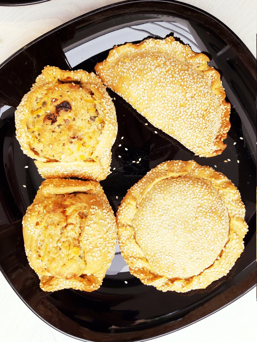 AnnysKitchenEU's tweet photo. #Vegan flaounes, paskies &amp; mushroom magiritsa with meatless meatballs

#Traditional #Easter recipes, veganised by chef Konstantinos Petevinos for the #VeganEaster workshop,that took place today at #LidlFoodAcademy/Nicosia

#ThankYou @Lidl_Cyprus_ for a well spent Saturday morning https://t.co/YiykDDd4eb