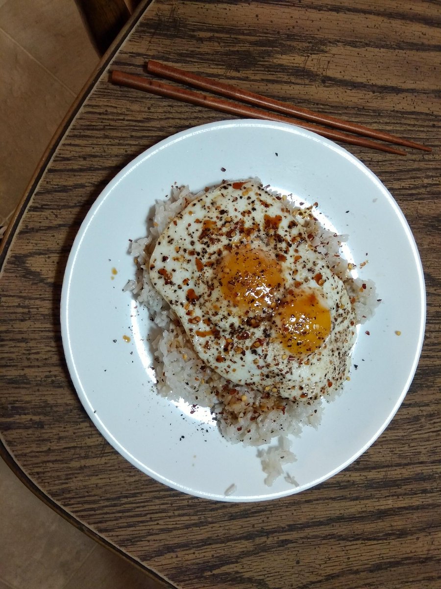 "Blessed be thine days!

Today I am thankful for waking up to some freshly made eggs!

Thank you Maria!!"