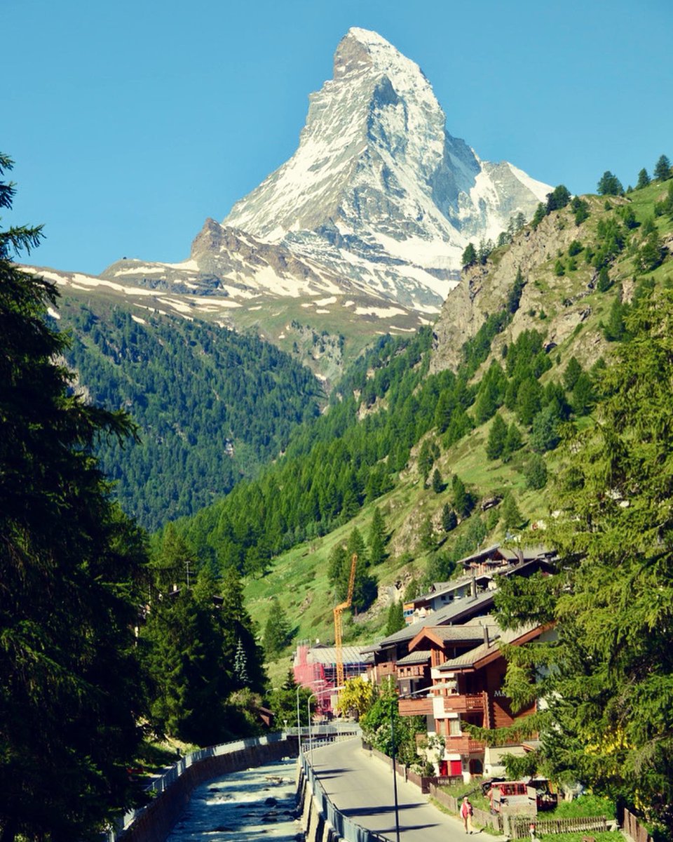 siegehublot's tweet photo. Très beau voyage en #suisse automne 2023 avec @jmdufaux et les amis de @gvq Un parcours impeccable de ce magnifique pays au cœur de l’Europe. Pour plus de détails, on va au https://t.co/4ChrH6Gtgu
#switzerland #inlovewithswitzerland #gvq #voyage @MySwitzerland_f https://t.co/F3AFEqDt4r