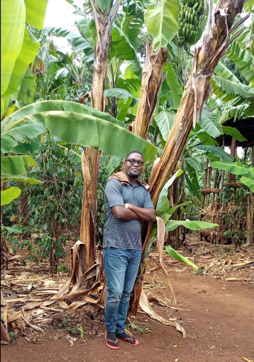 Hon_KibayasiF's tweet photo. MWALIMU nikakatiekatie NG'OMBE. Kisha nishushe MKUNGU wangu na MBUZI choma nikiwa na BIA zangu. Huku nikiangalia mechi safi kabisa ya YANGA SC.
#PASAKA
#NJEMA
#WalimuWotePeponi https://t.co/leO7qLhKXl