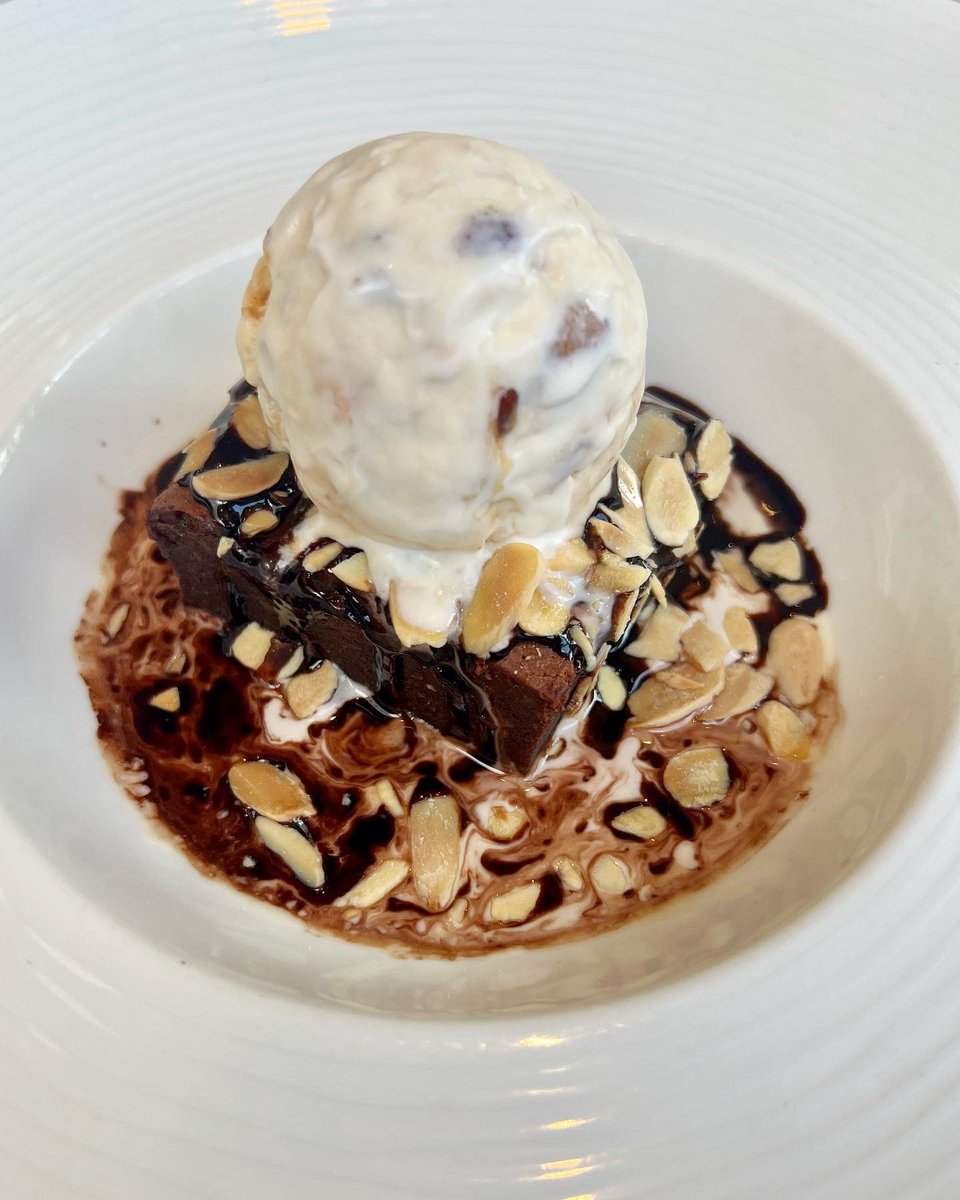 Another Snack Reviewer tweet media