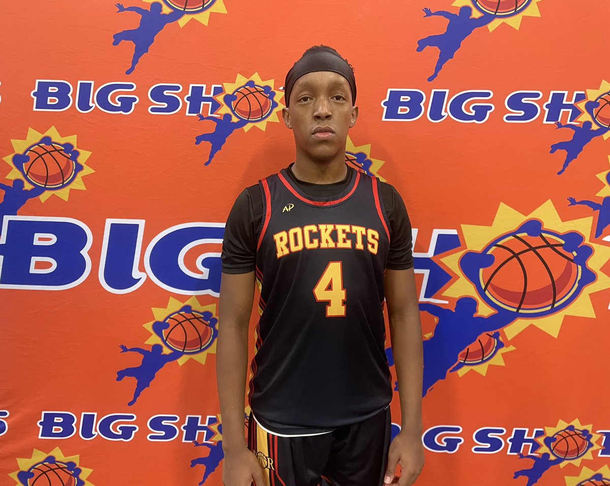 BigShotsGlobal's tweet photo. #BIGSHOTS #AtlanticCoastTipoff 

17U

Durham Hurricanes 47
5 Daniel Kelleh 10
24 Sulaiman Shackelford 14

Baltimore Rockets 54
11 Donald Brown Jr 19
4 Isaac Njoroge 21 https://t.co/lXWVWM1s4s