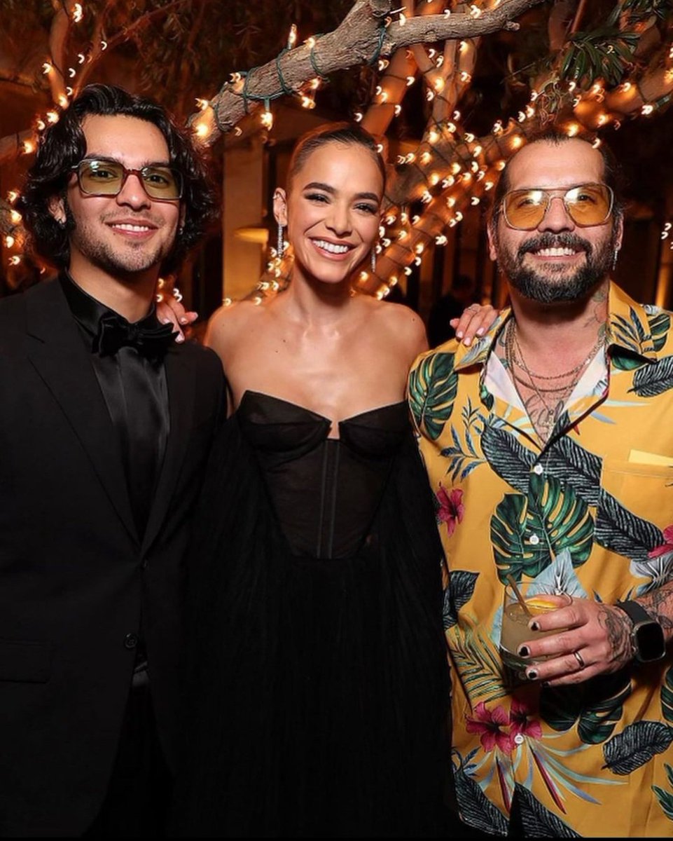 andyi2dc's tweet photo. Simplesmente os mais lindos desse mundo! 
#BlueBeetle @angelmanuelsoto @BruMarquezine @Xolo_Mariduena https://t.co/uQ3IwV4lne